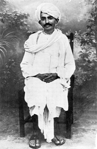 http://www.mkgandhi.org/gphotgallery/1869-1914/images/a.jpg