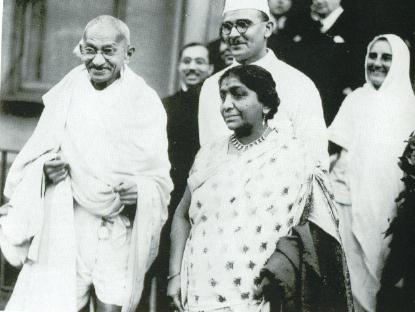 Mahatma Gandhi and Sarojini Naidu with Mahadev Desai and Mirabehn in London, 1931.