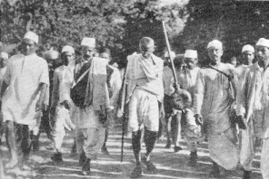 Gandhi and satyagrahis