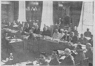 Round Table Conference Mahatma Gandhi, The First Round Table Conference Was Held In