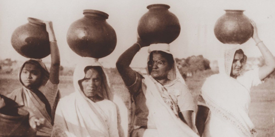 Women’s participation in the salt satyagraha continued well into the 1930s.